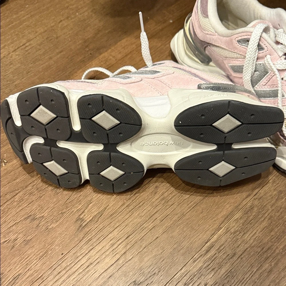 New Balance Pink and White Women's Sneakers - Picture 3 of 3